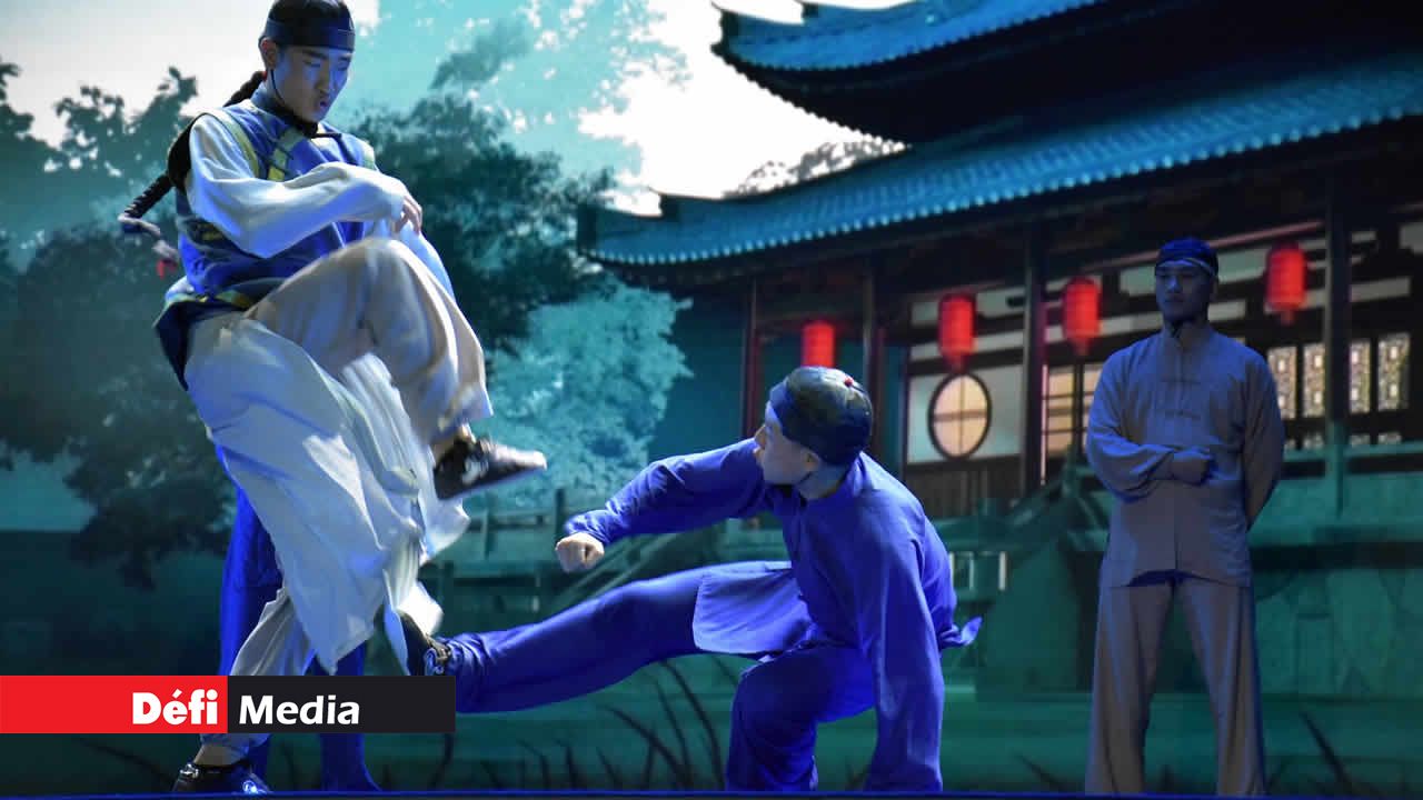 Le jeune Huo livrant le combat avec un de ses frères. Kung Fu