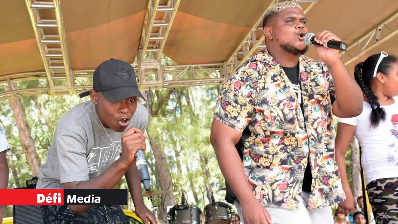 Big Frankii a mis le feu avec son tube de l’été. Beach Tour de RadioPlus à Mont Choisy