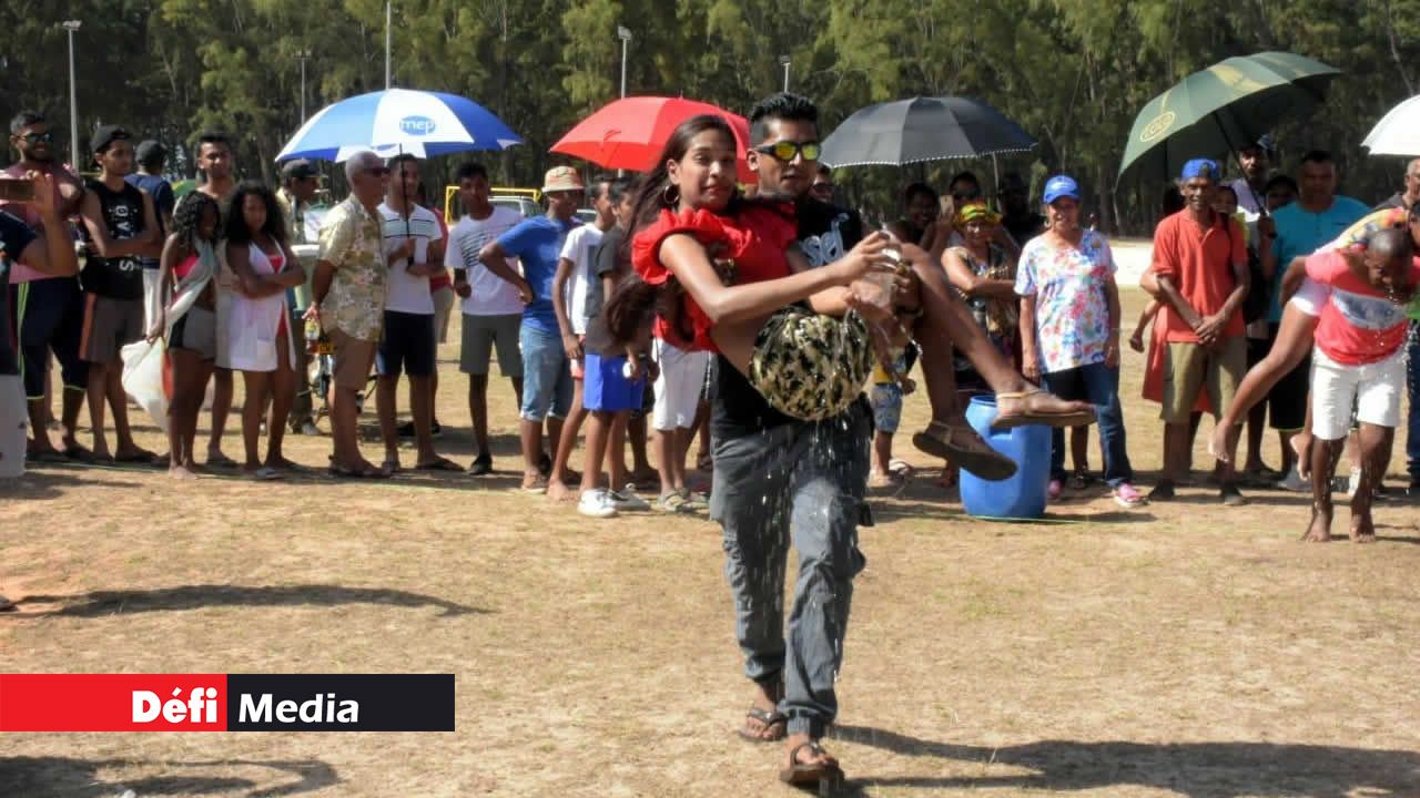 Les jeux de couples ont fait l’unanimité auprès du public. Beach Tour de RadioPlus à Mont Choisy