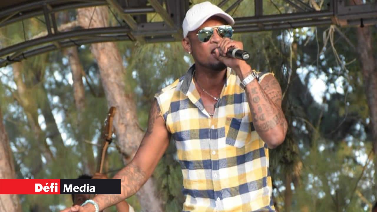 Mr Love a assuré une partie du concert. Beach Tour de RadioPlus à Mont Choisy