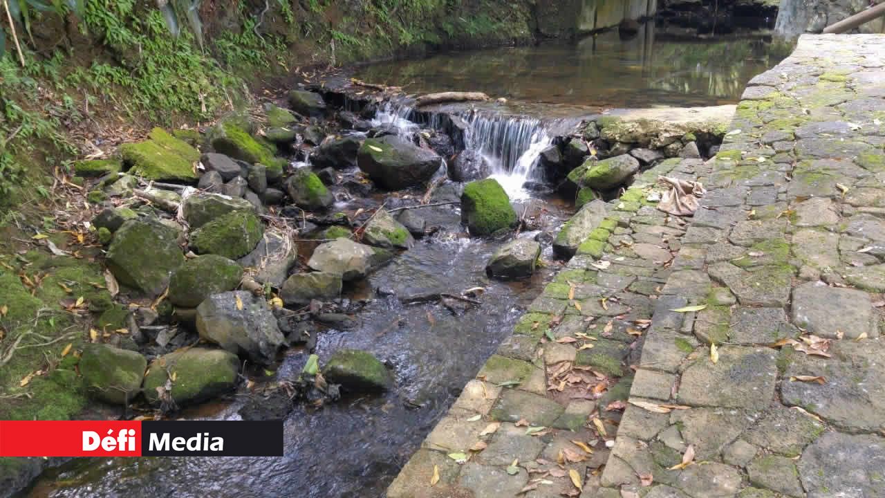 Espace spirituel pour méditation et rituels.