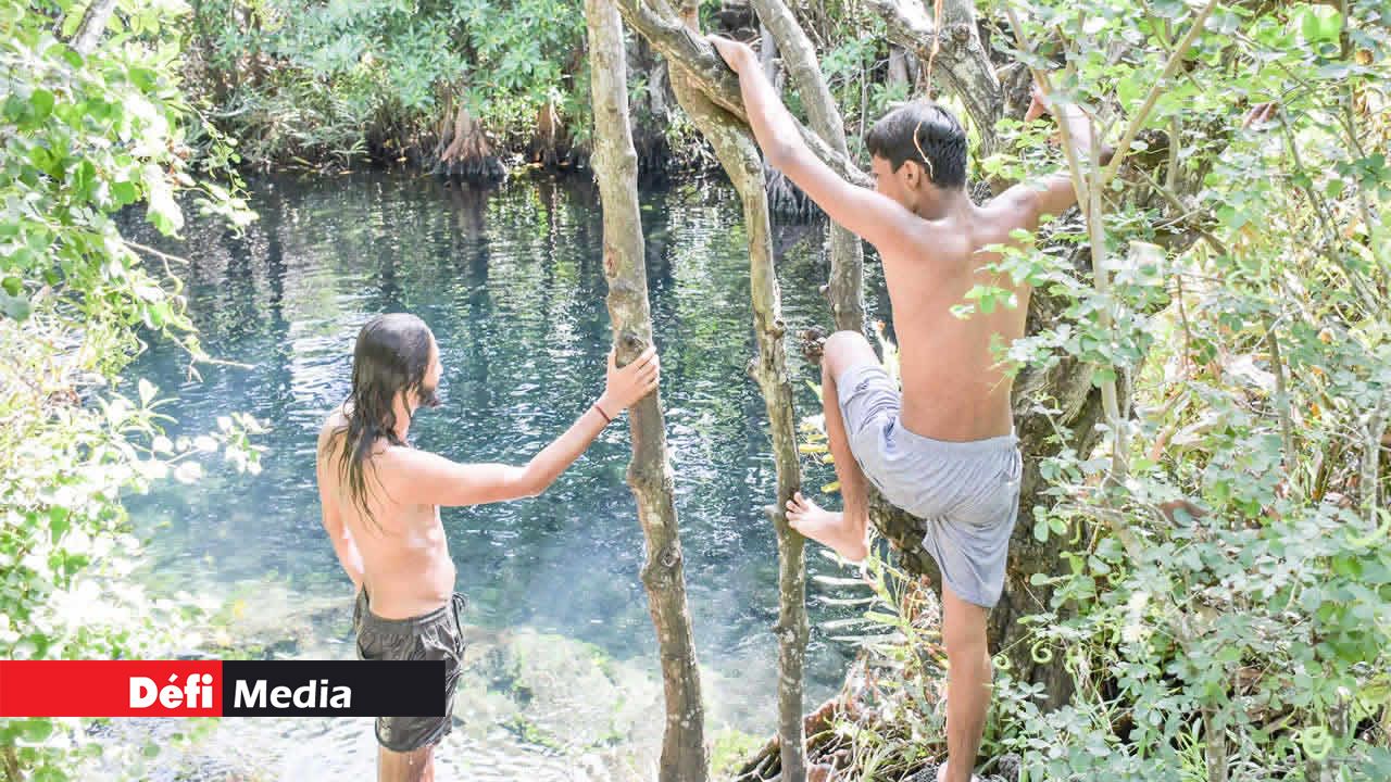 C’est via le bassin Trou Diable que les coraux étaient acheminés jusqu’au four. Aujourd’hui, ce point d’eau sert d’espace détente à certains.