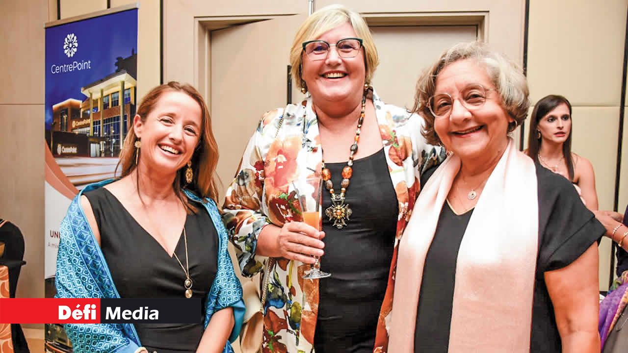 Sophie Hardy, directrice de Villa Vie ; Astrid de Robillard, directrice de vente de Pro Foncier Ltee ; et Mary-Ann Fayolle, directrice de vente de Villa Vie.