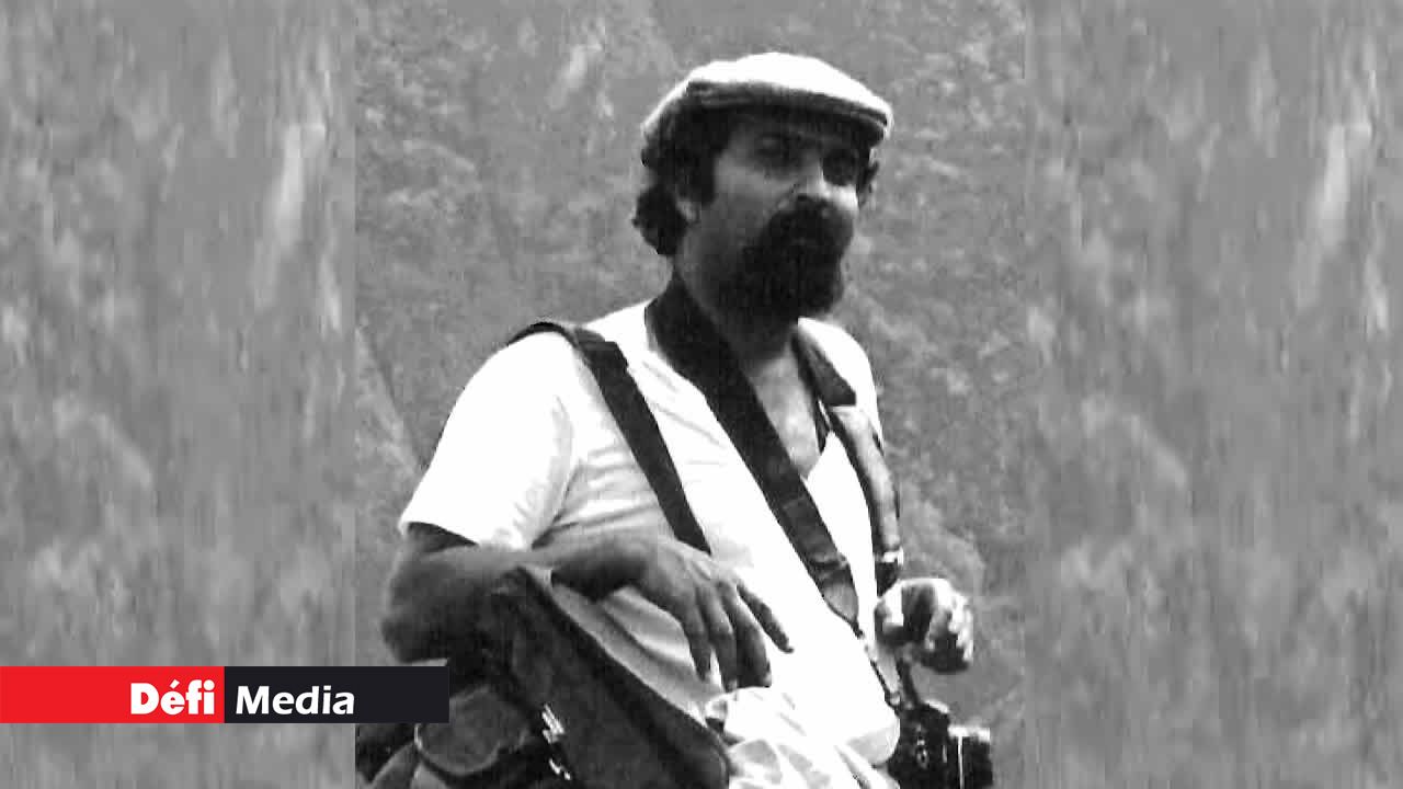 Avec un sac à dos, il décide de tout laisser tomber et d’aller découvrir le monde. À 19 ans, après le collège, il devait entamer ses études supérieures avec une bourse du Commonwealth, mais sa soif d’aventure était bien plus forte.