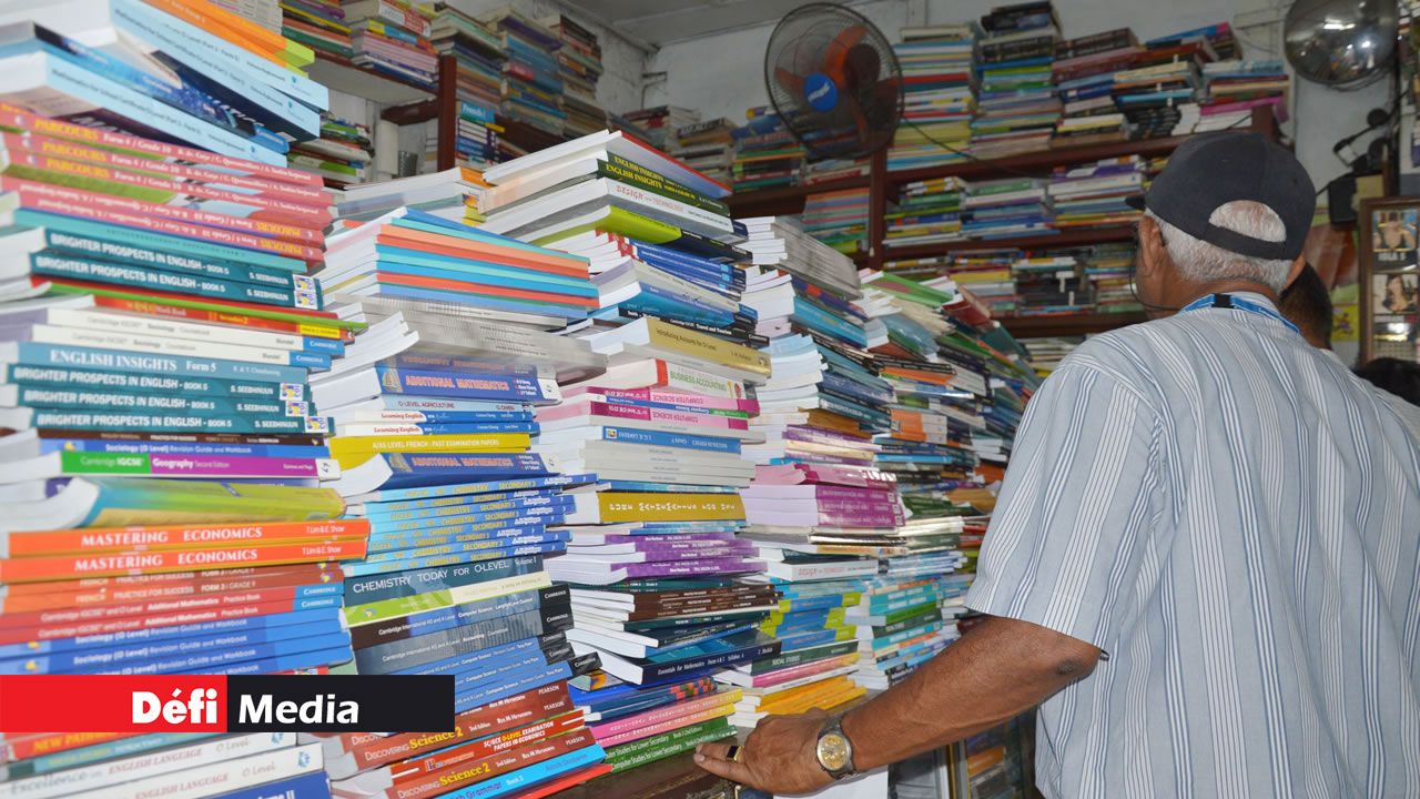 Rentrée scolaire : des manuels pas disponibles avant fin janvier