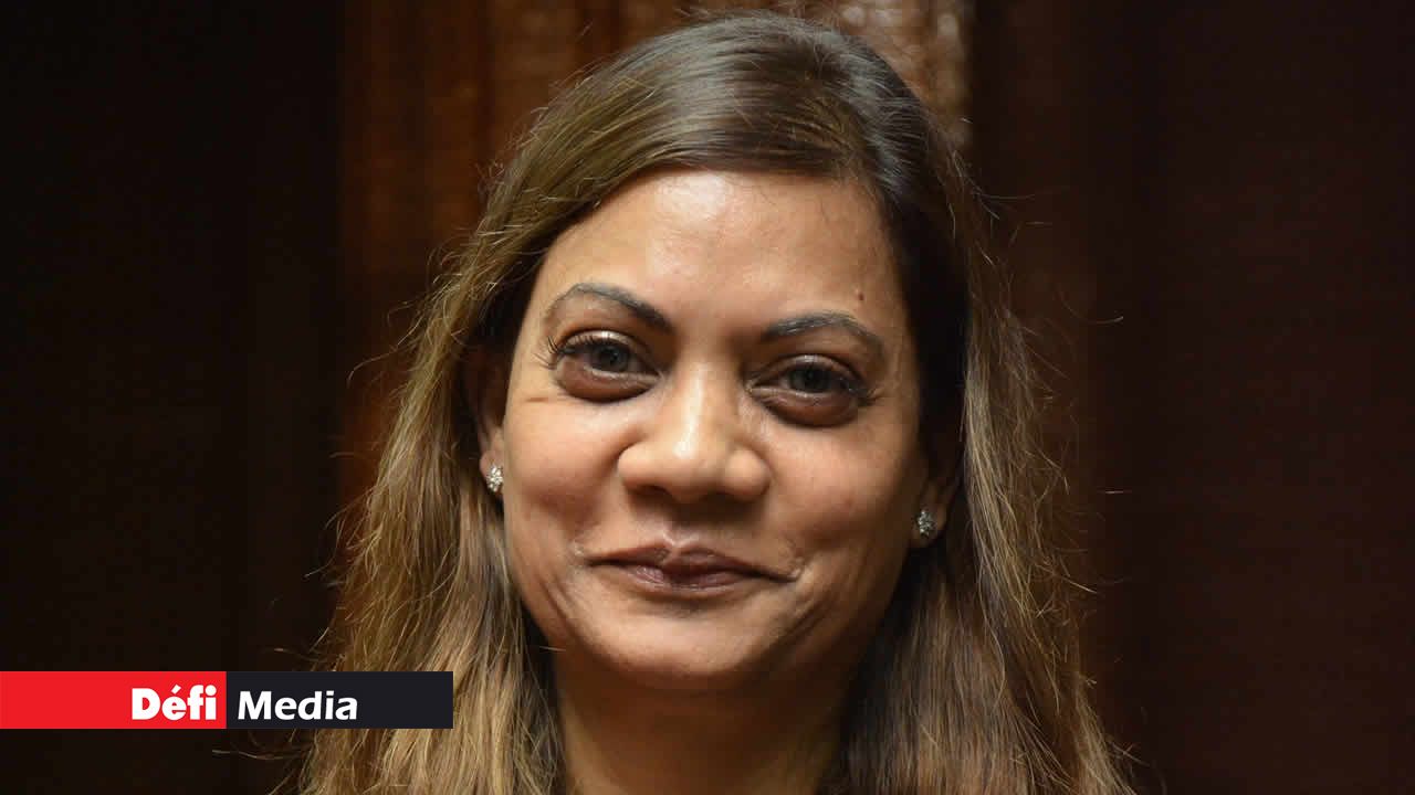 Dr Roukaya Kasenally