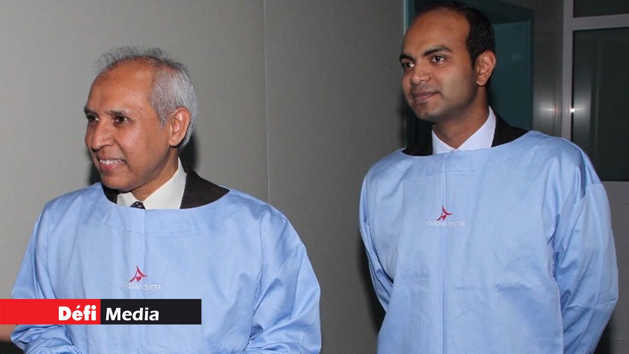 Le ministre Anwar Husnoo et Shafik Cassim Jeehan