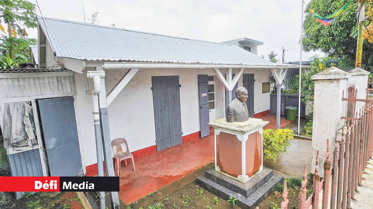 La résidence de Sookdeo Bissoondoyal à Tyack a été convertie en « Memorial Museum ».