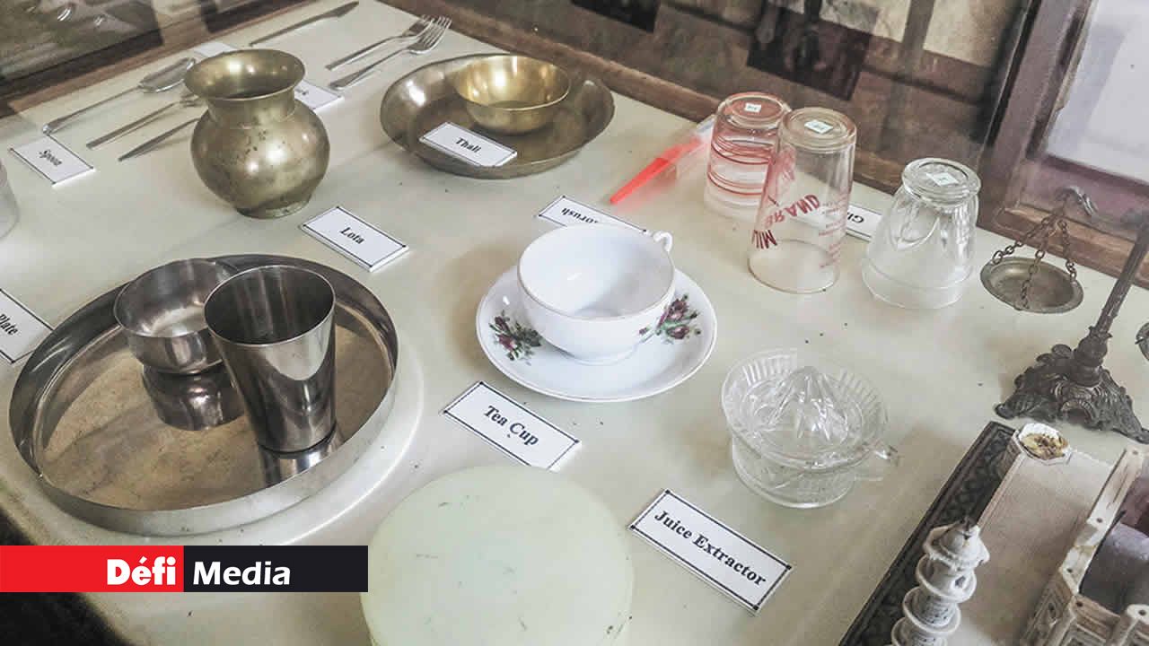 Des ustensiles dont se servait à l’époque Sookdeo Bissoondoyal.