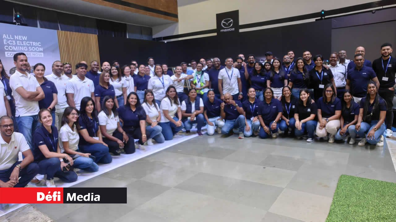 Toute l’équipe d’Axess posant pour la photo-souvenir.