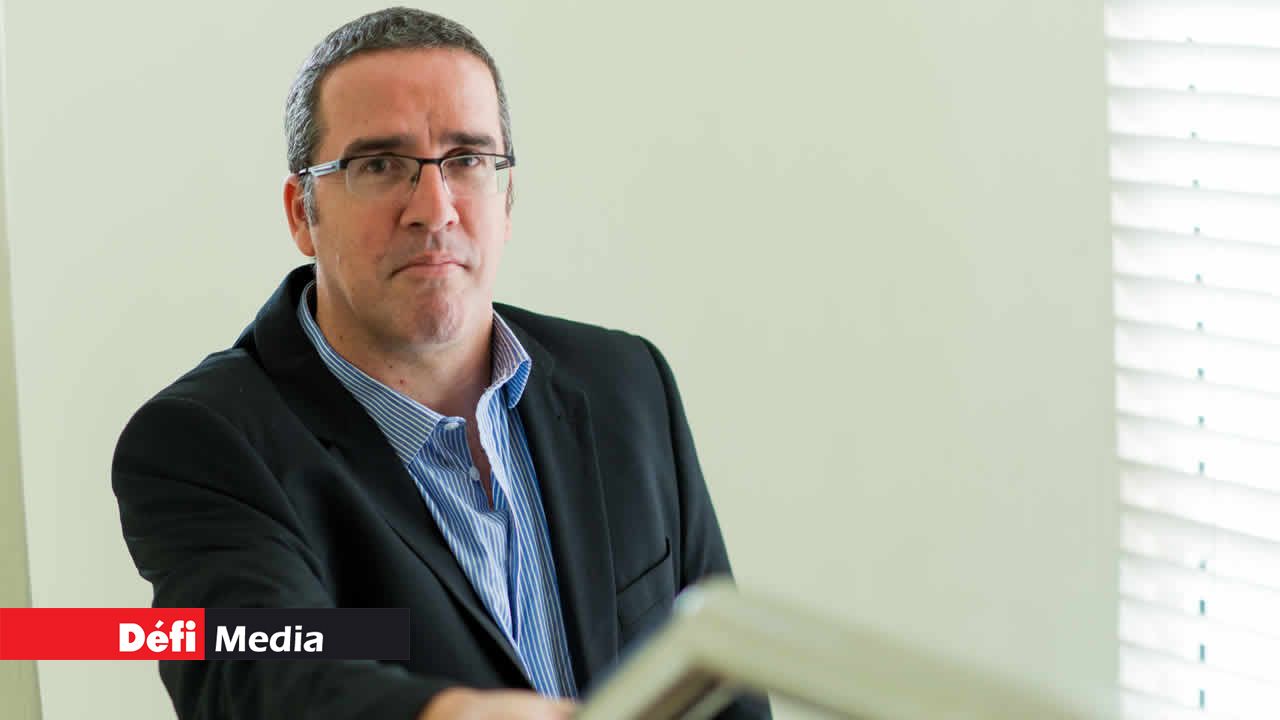 Christopher Hart de Keating