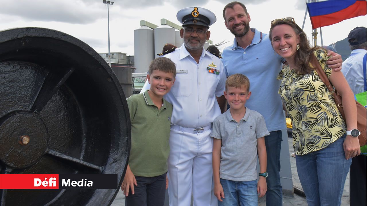 La visite était guidée par Jagdish Singh, membre de l’équipage.