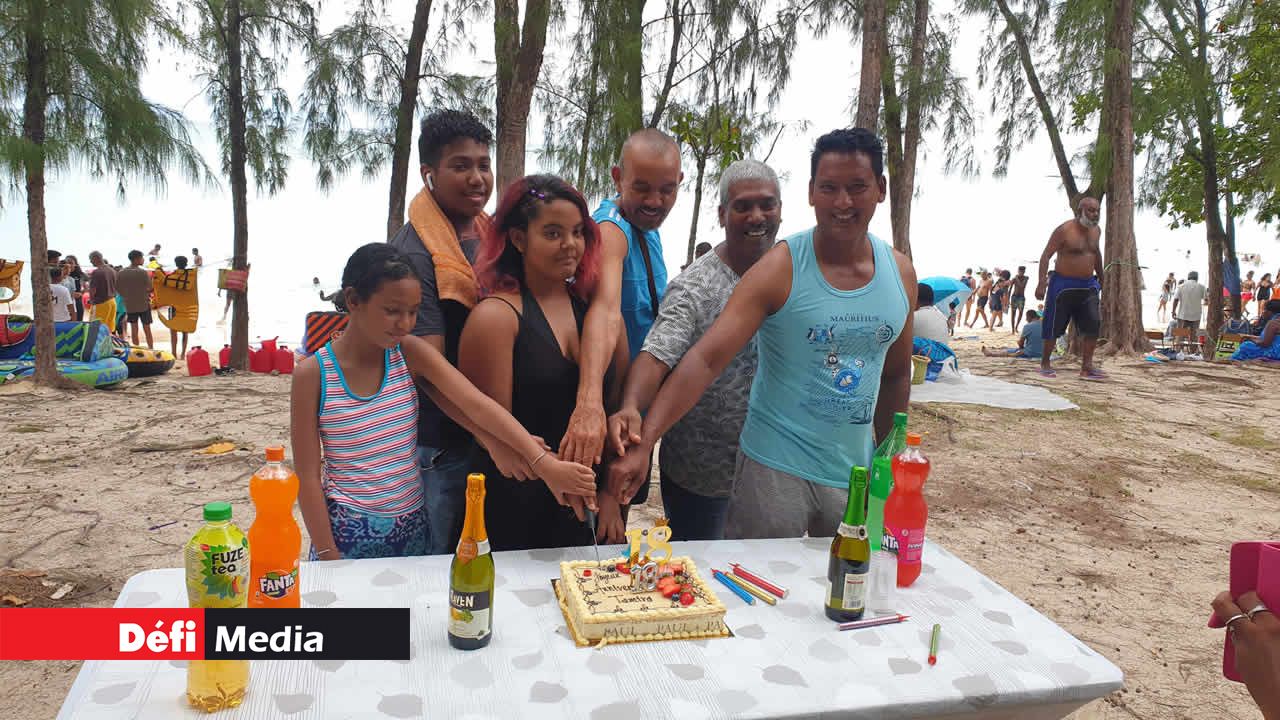 Tamira Robert a célébré ses 18 ans en compagnie de la famille Ng Foh Sue.