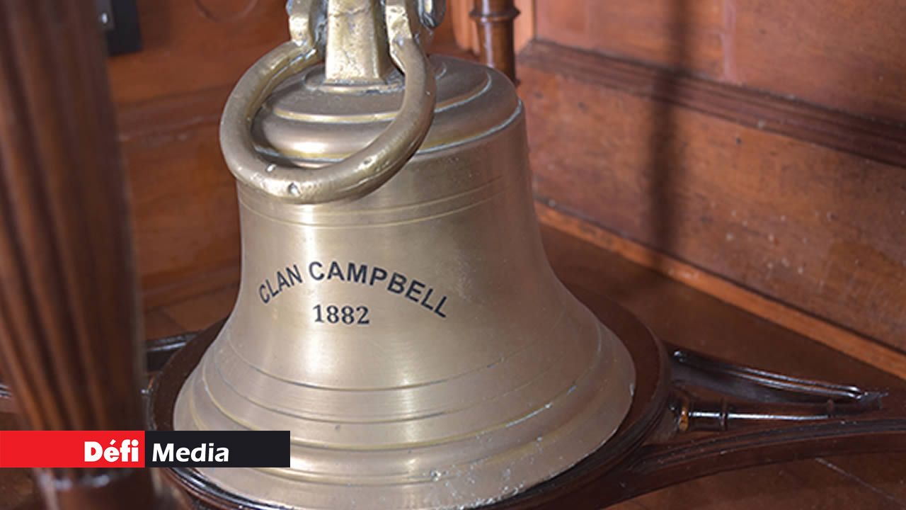 La cloche du Clan Campbell, navire naufragé.