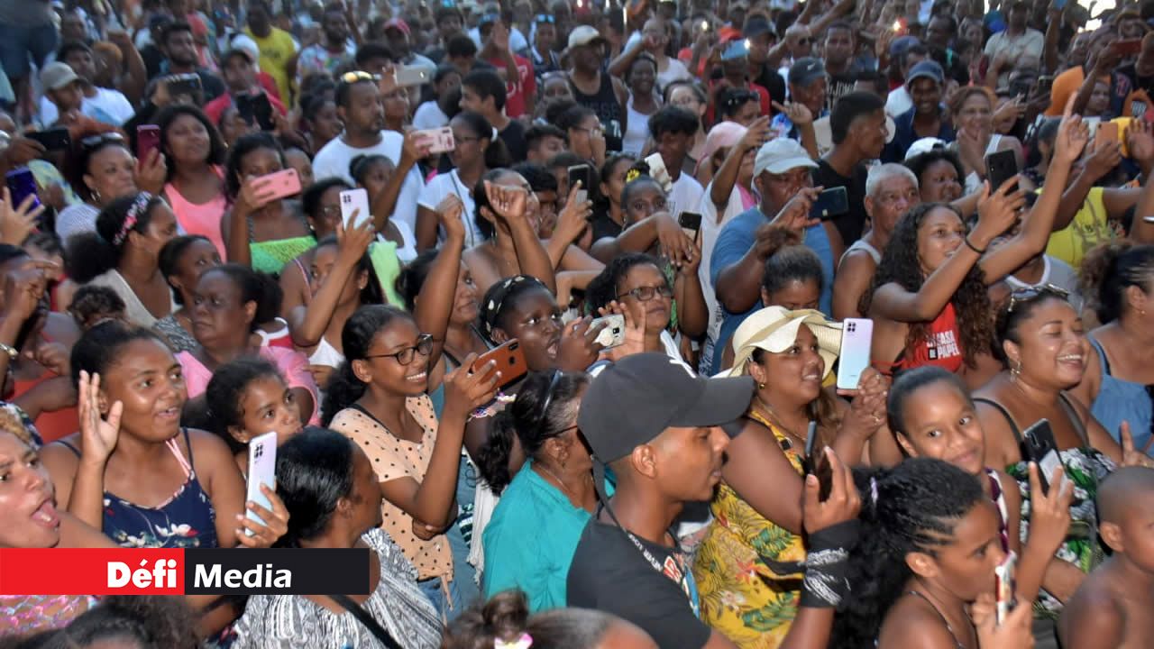 Moment de détente pour de nombreux Mauriciens. Beach Tour Family Fun Day