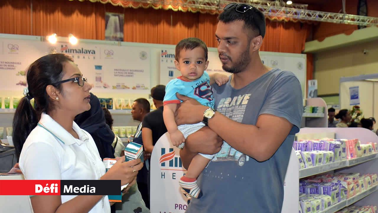 Des médecins étaient présents sur le stand d’Himalaya Herbals pour prodiguer des conseils. 7e édition du Salon de la Famille et de la Santé
