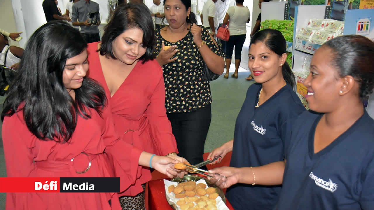Dégustations des biscuits de la marque Subana, tout droit sortis du four. 7e édition du Salon de la Famille et de la Santé
