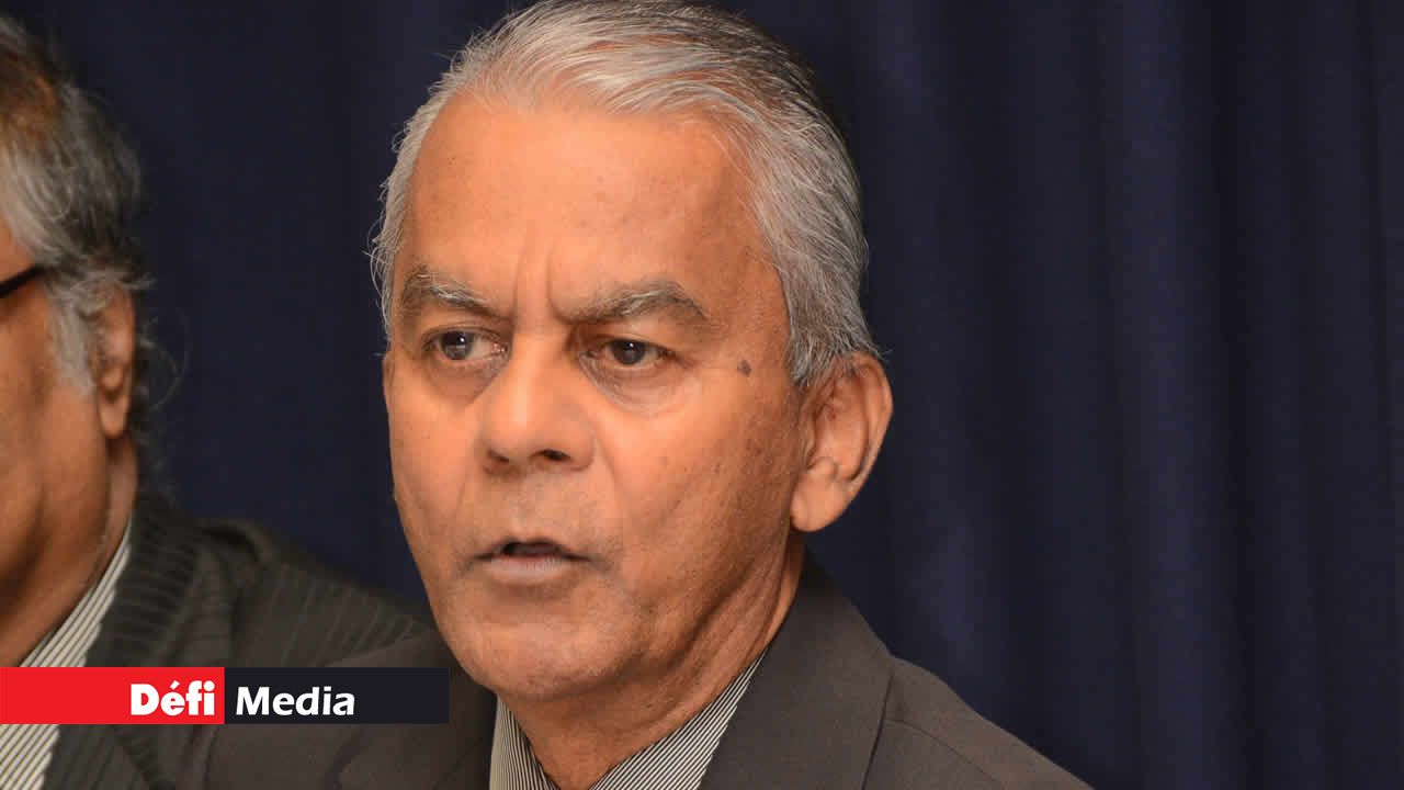 Ramesh Basant Roi gouverneur  de la Banque centrale.