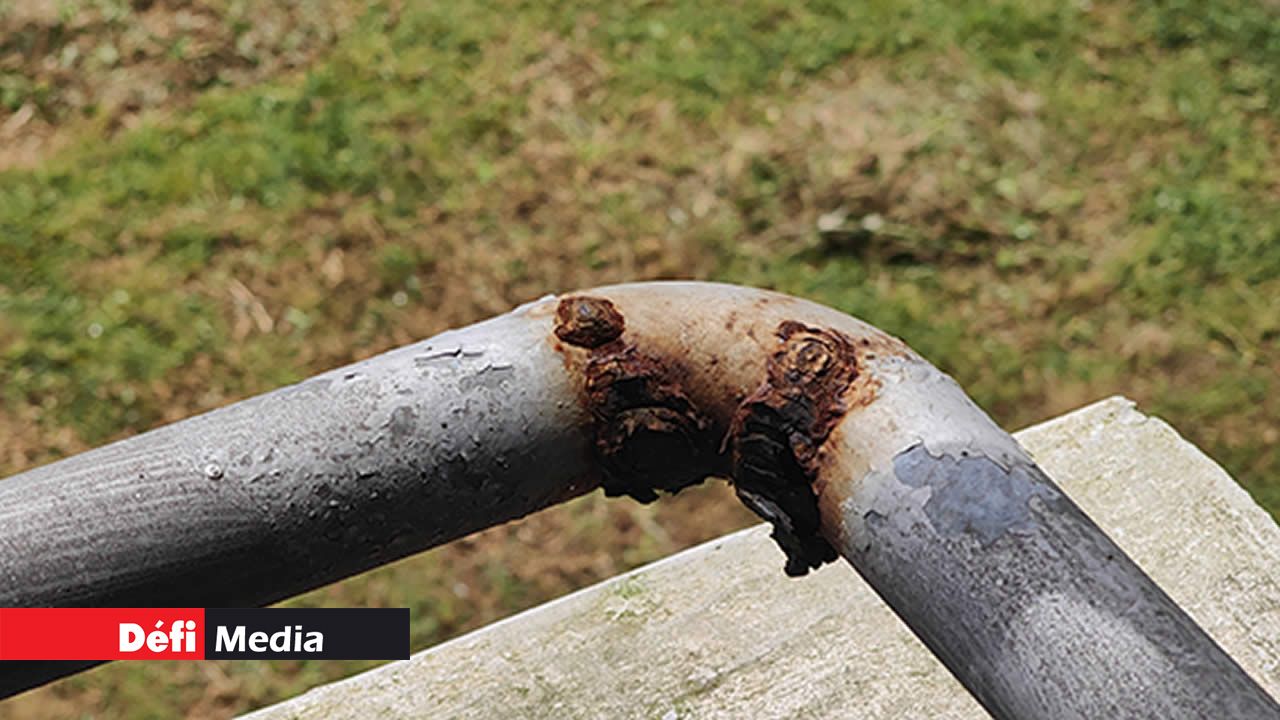 La passerelle à Wooton nécessite une remise à neuf.