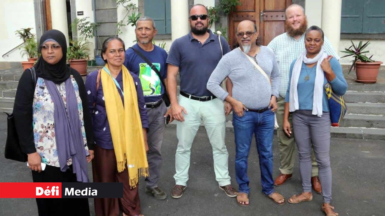 Resistans ek Alternativ 