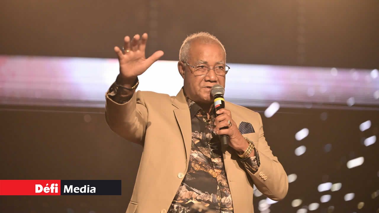 Le président des Assemblées de Dieu à l’île Maurice, le pasteur Georges Leste, a ouvert le concert par une prière.
