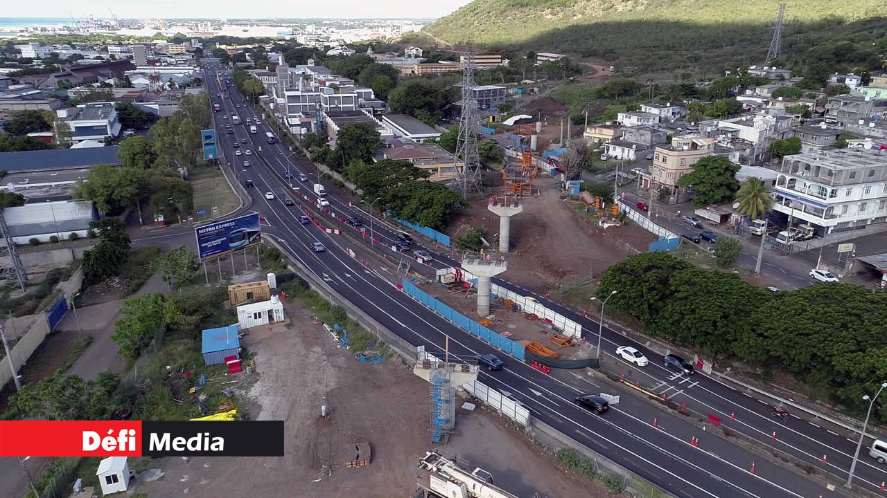 Sur la nouvelle route à Camp-Chapelon à Pailles.