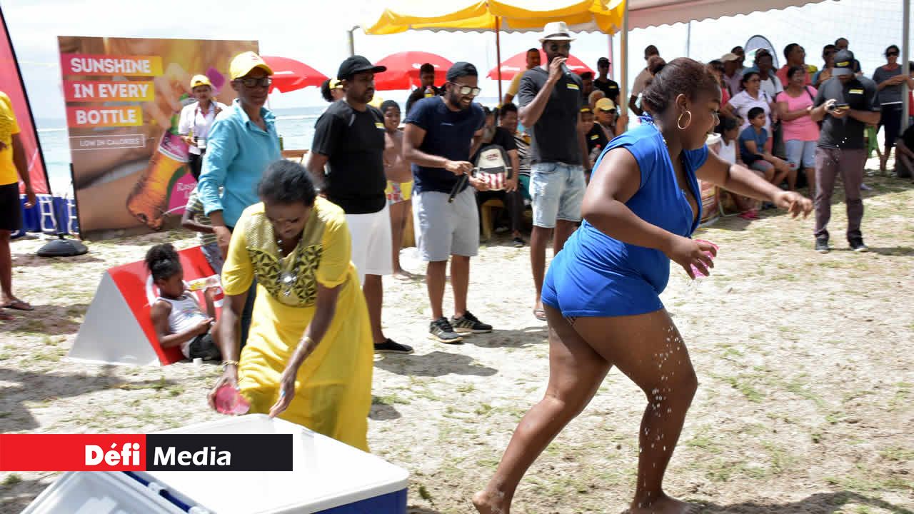 Beach Tour de Radio Plus à Flic-en-Flac