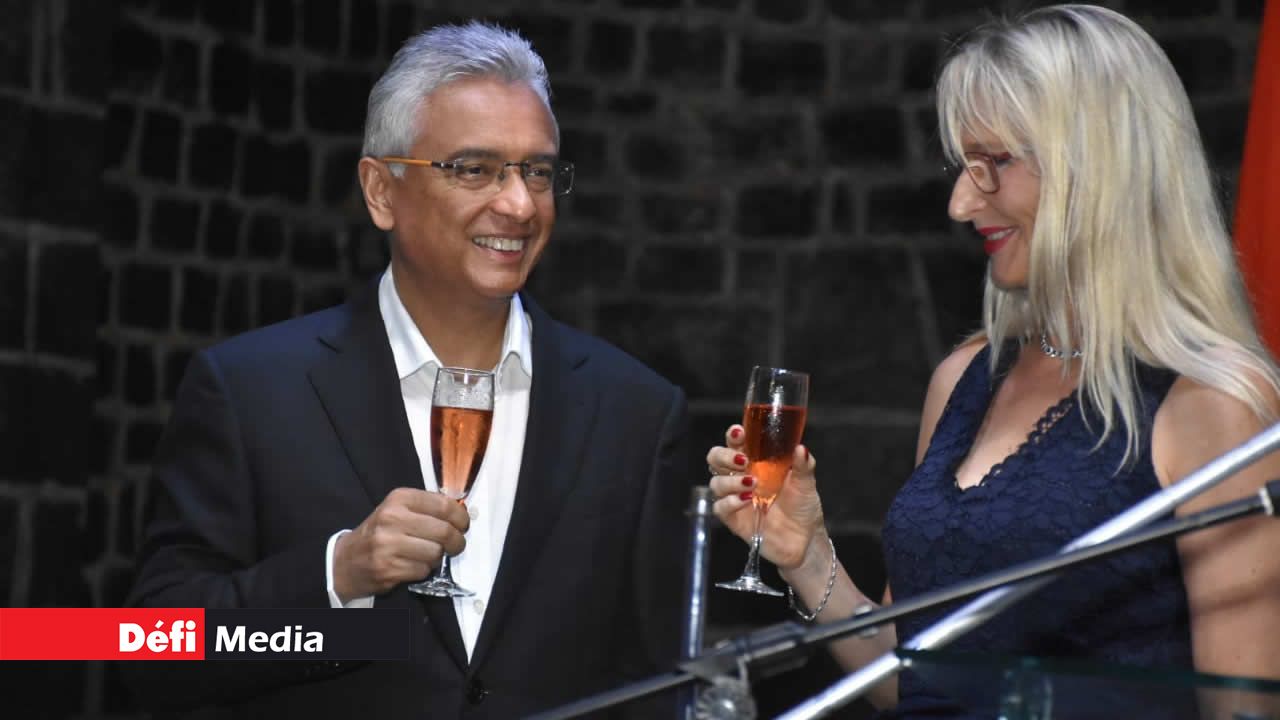 Le PM Pravind Jugnauth et Marjaana Sall,  de l’Union européenne.