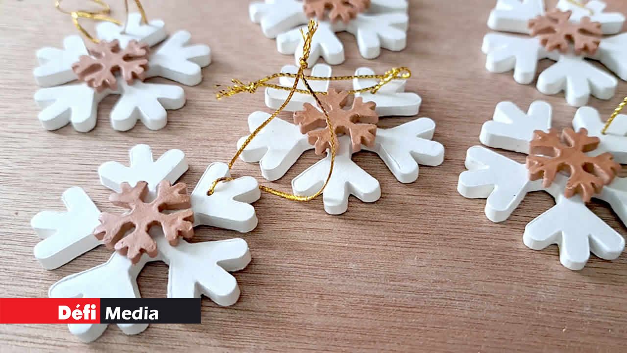 L’artisane laisse libre court à sa créativité, proposant des oeuvres qui transportent dans l’enchantement de Noël.