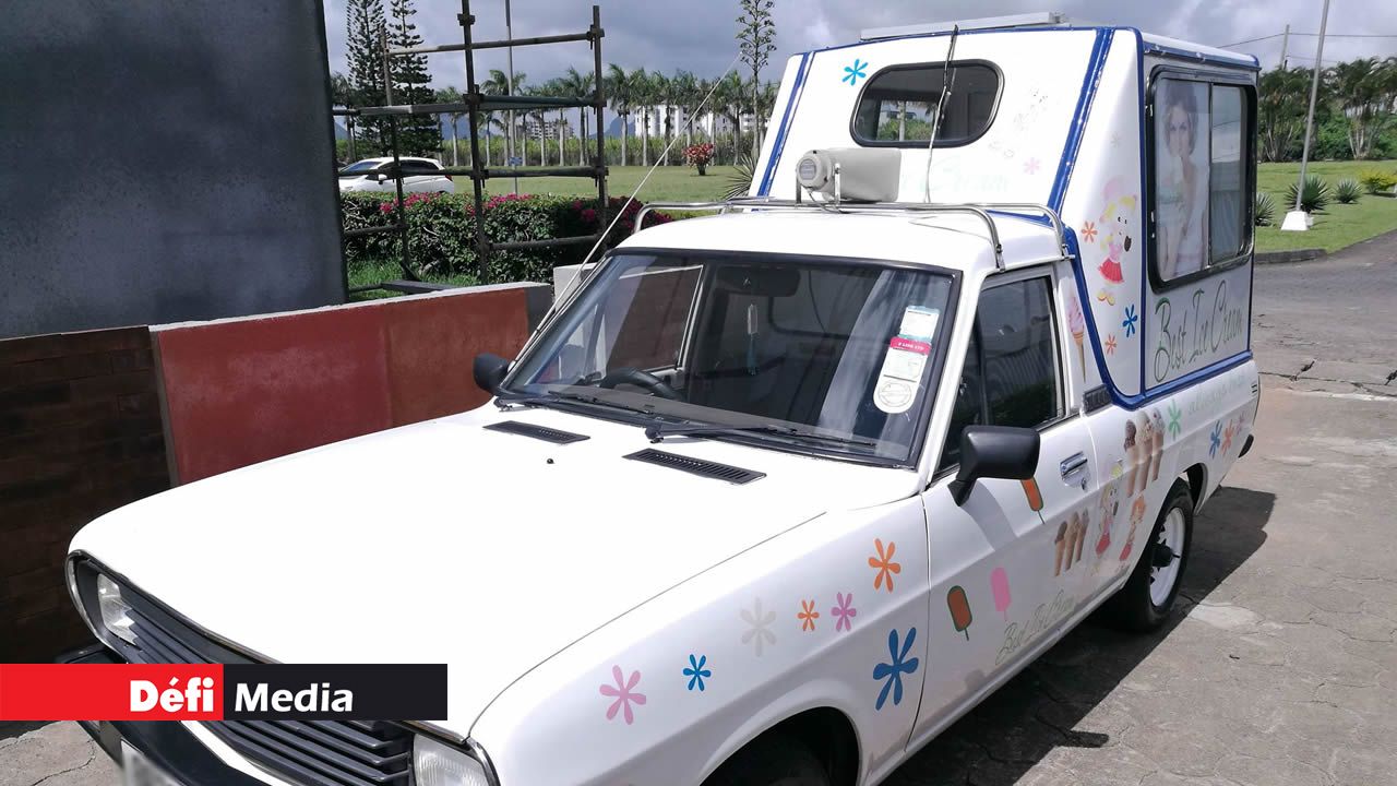 Un camion de glace s’équipe de panneaux solaires