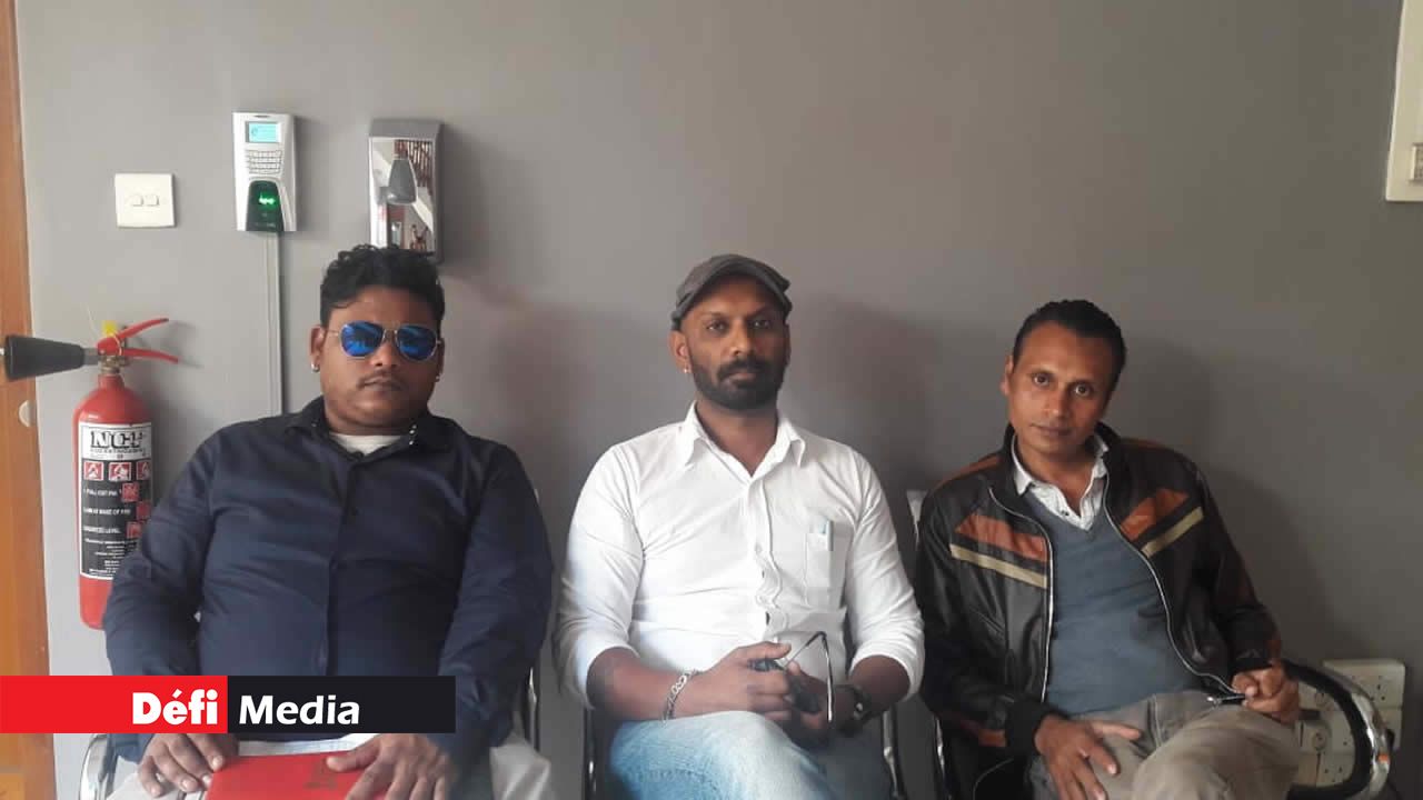 Sur l’affiche illégale au no.8