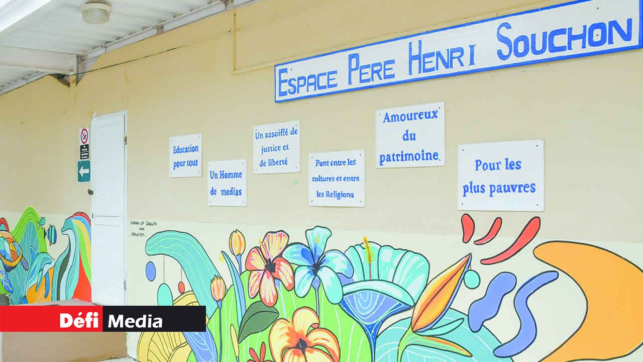 Des fresques réalisées par des élèves qui ont laissé libre court à leurs imagination et créativité.