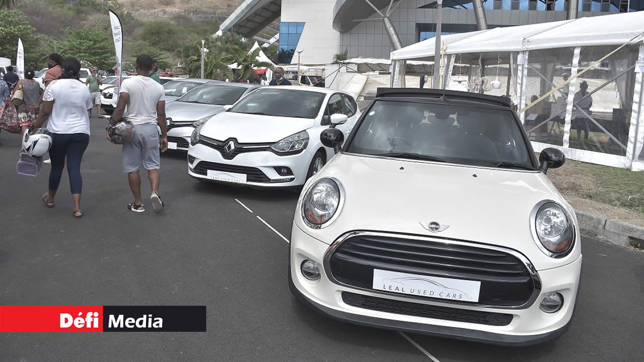 Leal vendu des modèles de voitures seconde-main.