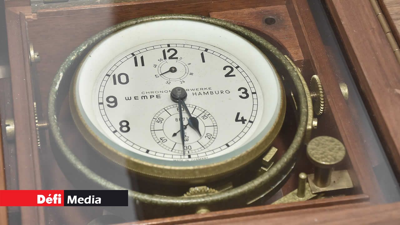 Un chronomètre pour bateau. Un chronomètre pour bateau.