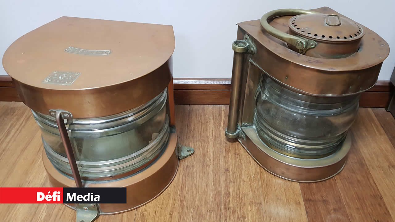 D’anciennes lampes à pétrole pour navire. D’anciennes lampes à pétrole pour navire.