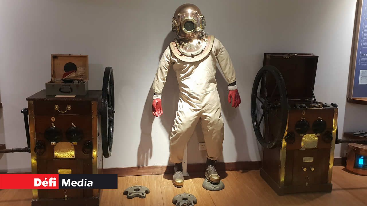 Un système complet pour alimenter le scaphandrier en air. Un système complet pour alimenter le scaphandrier en air.