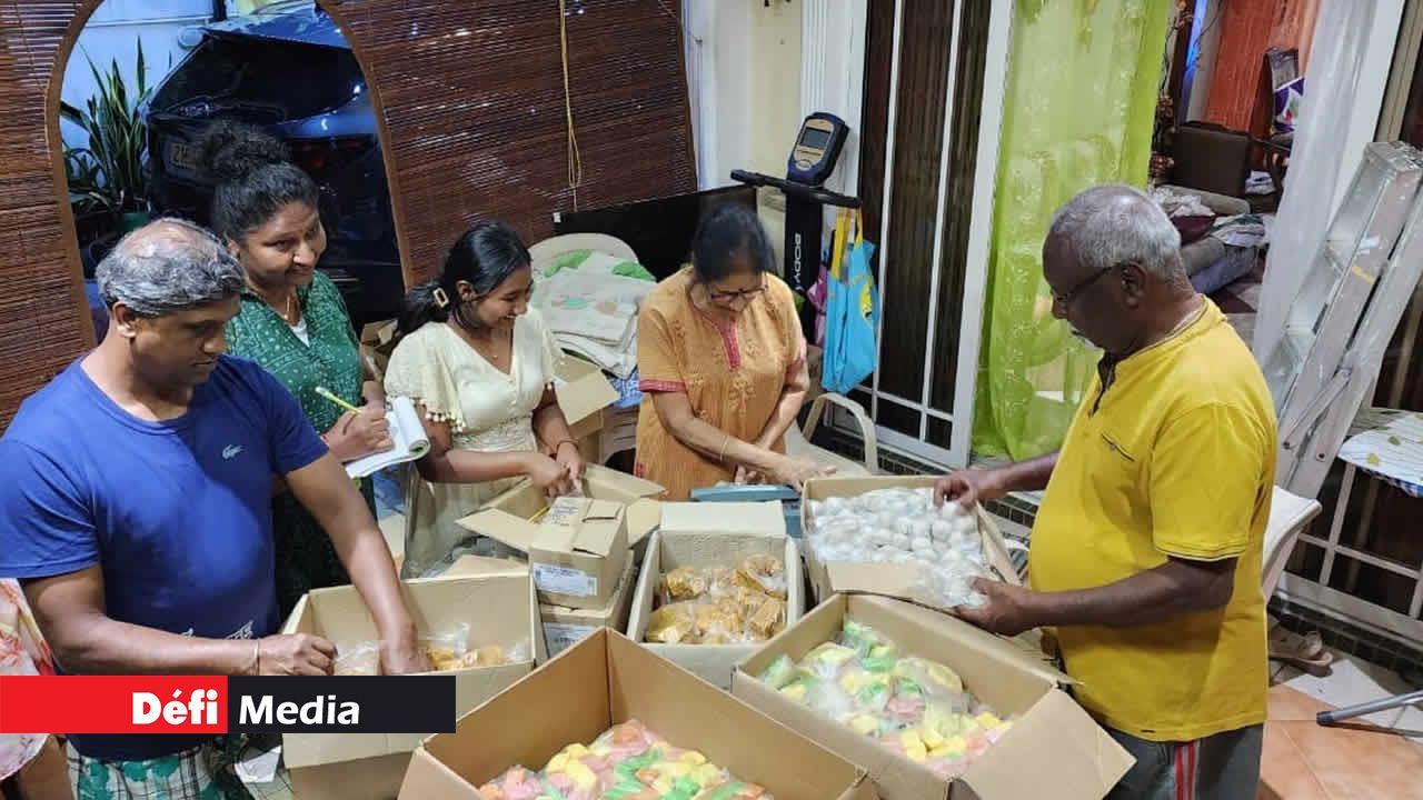L’heure est à l’emballage des douceurs.