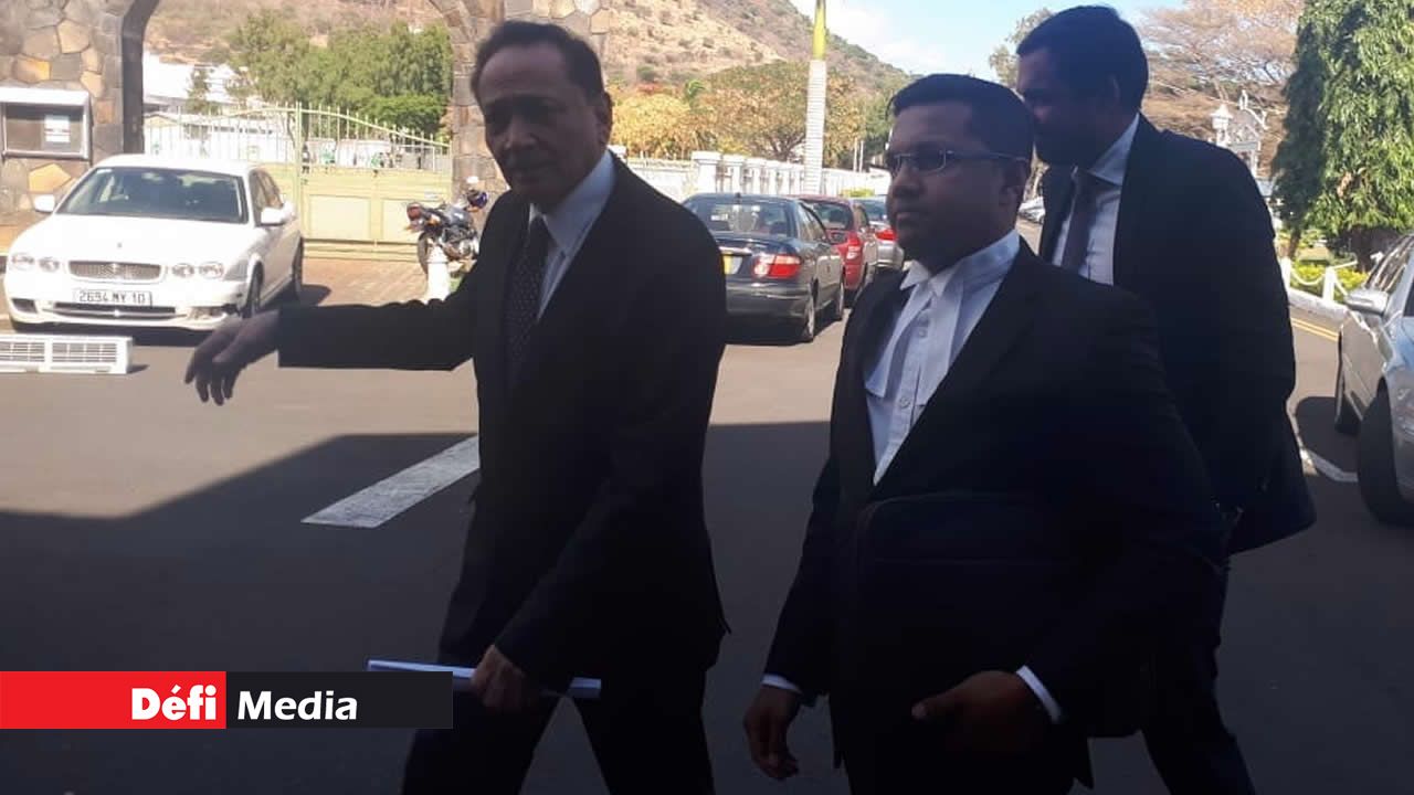 Me Anoop Goodarry et Me Yousuf Mohamed