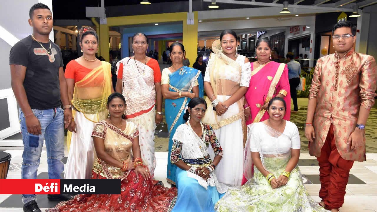 Le Pailles Jhoomar Group comprend des membres de tous âges. Gamat Dan Vilaz 2018