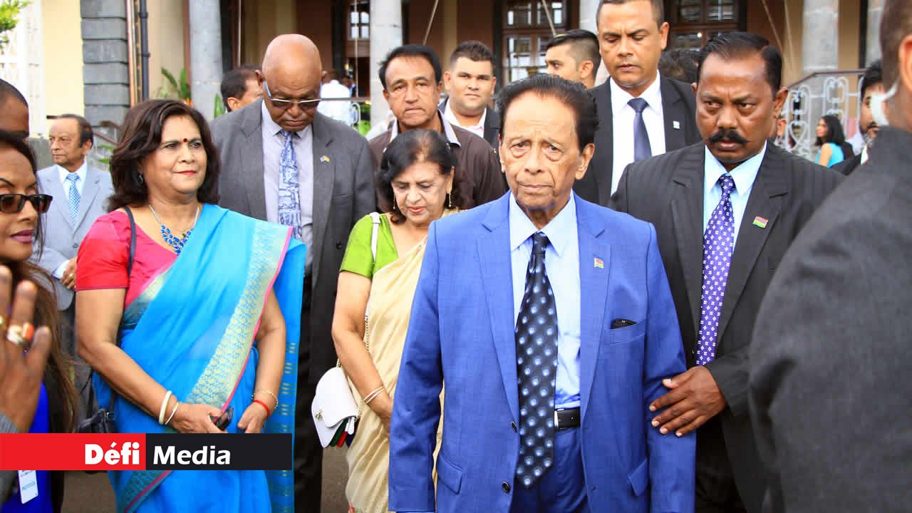 Le ministre Mentor sir Anerood Jugnauth et son épouse étaient eux aussi présents. Garden Party