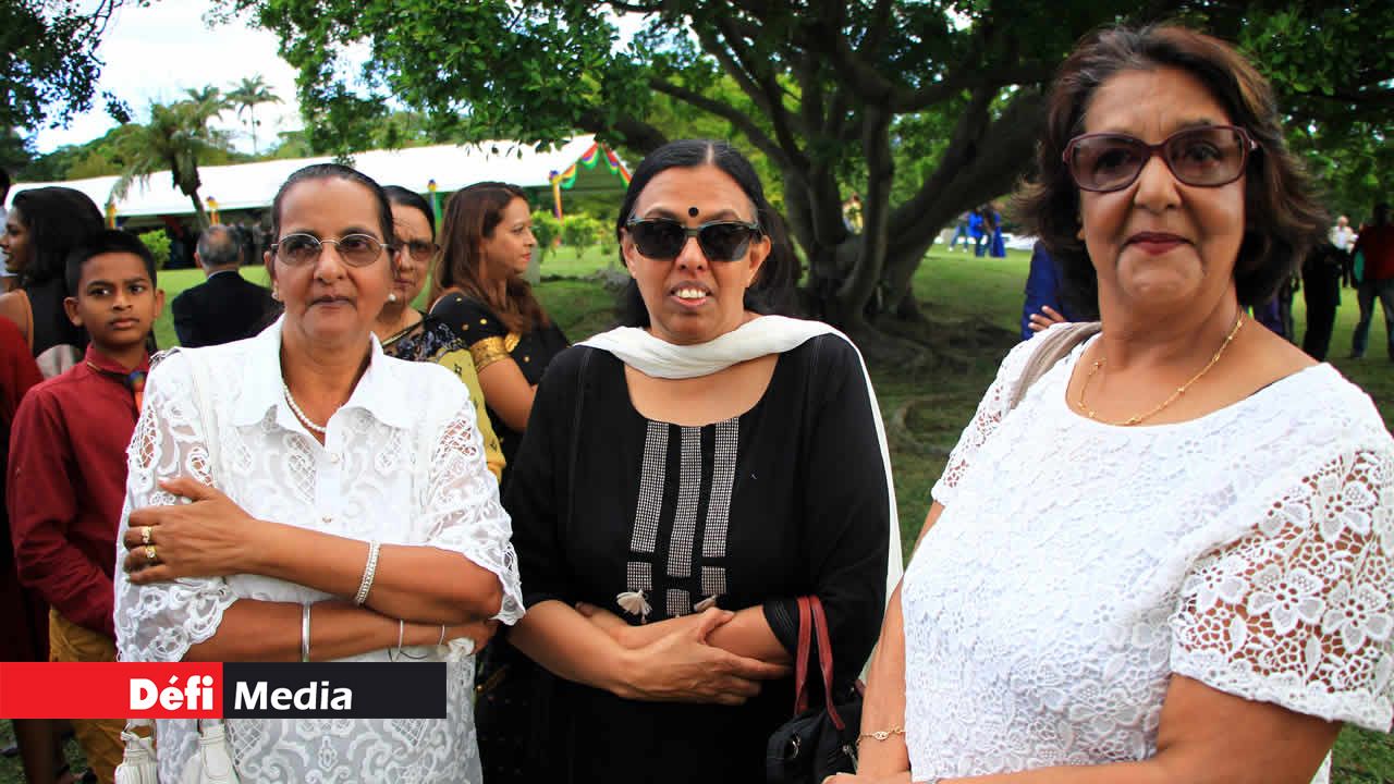 Rita Venkatasawmy, ici en compagnie de deux invitées, était elle aussi de la fête. Garden Party