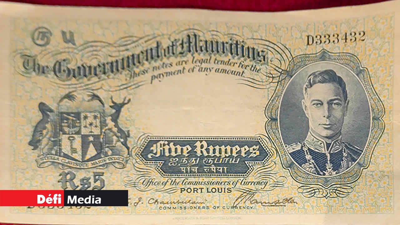 Un billet de 5 roupies émis par le gouvernement de l’époque.