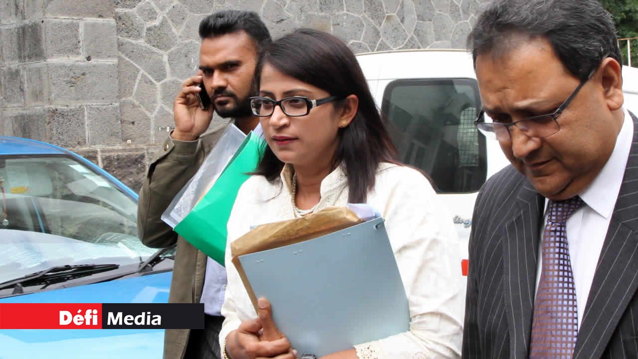 Roubina Jadoo-Jaunbocus était accompagnée de son homme de loi et de ses proches mercredi.