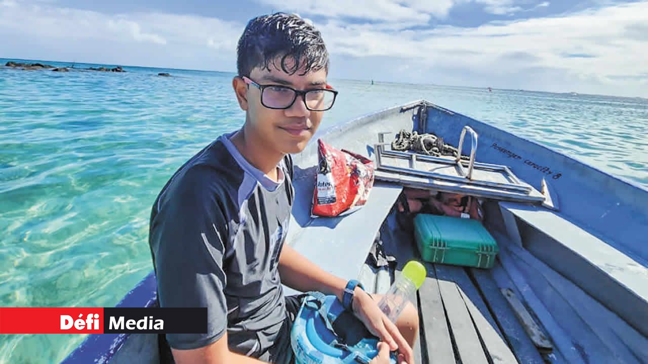 Yuri en mer dans le cadre de son projet sur les coraux.