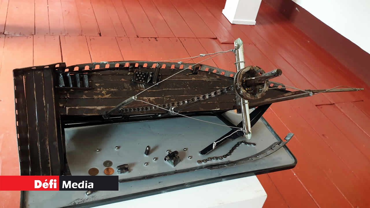 Une épave intitulée « Shipwreck » est signée Jugulkessor Bheekun. National History Museum