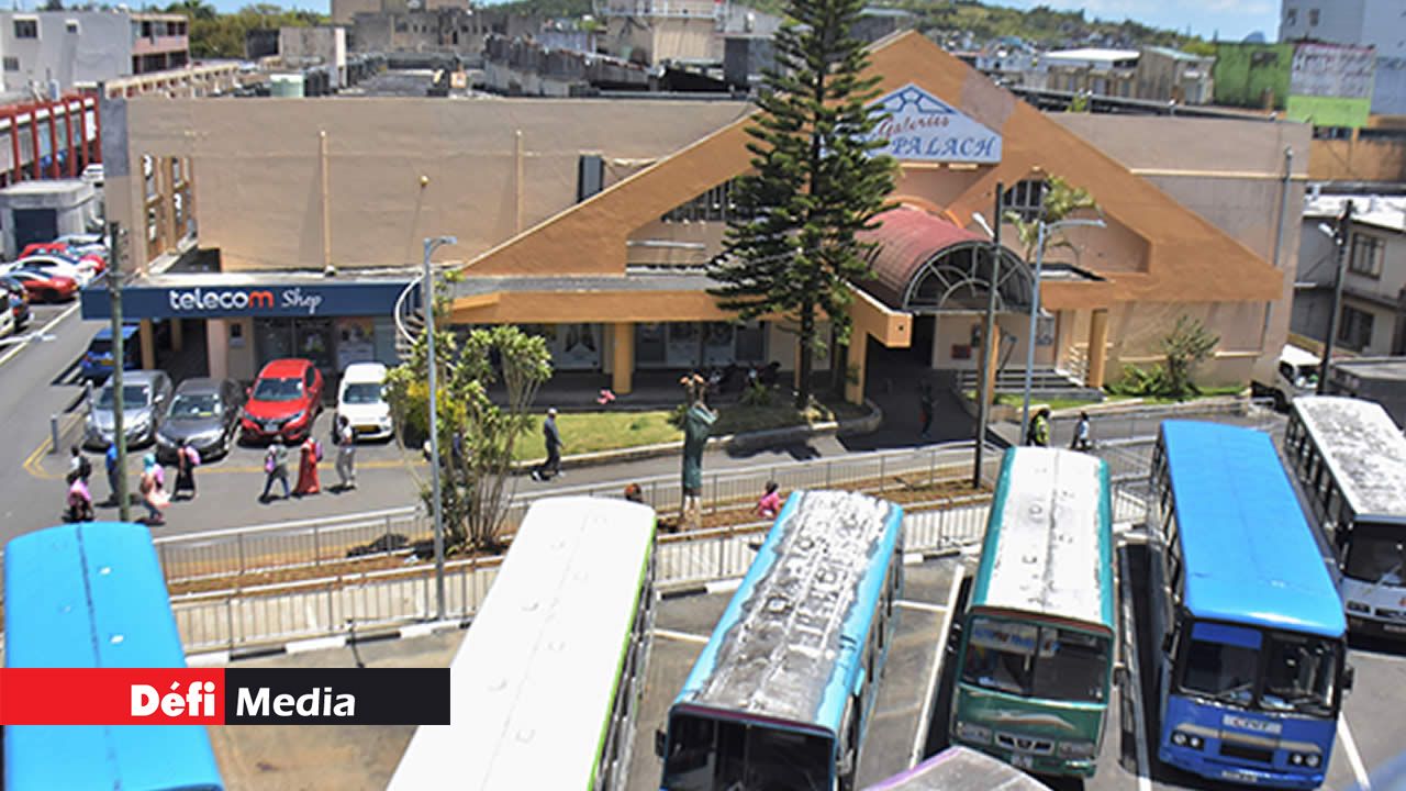 La galérie Jan Palach continue de résister à l’usure du temps.