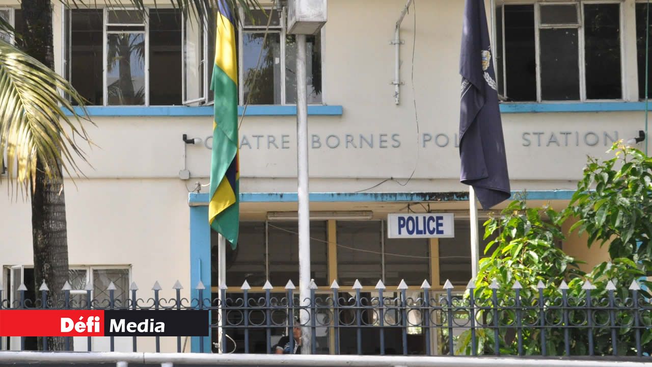 Police Quatre Bornes