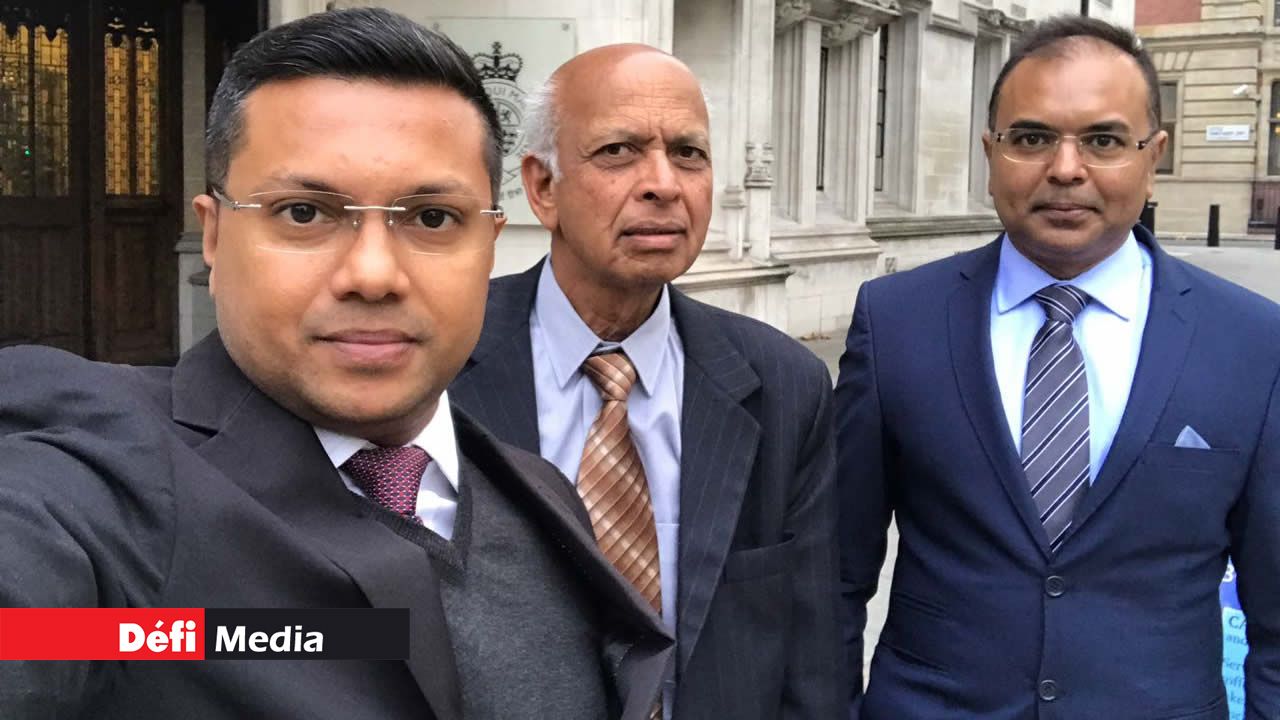 Premchandra Bissonauth (au centre) a saisi le Conseil Privé pour la deuxième fois. Il est représenté par Me Teeluckdharry (à droite).