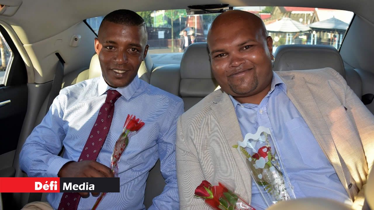 Didier et Avinash attendant impatiemment leur sortie de la limousine. Saint Valentin