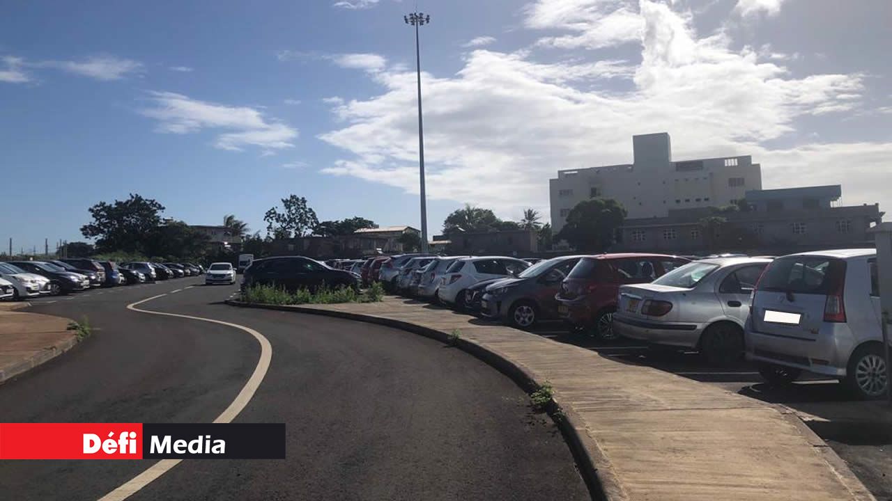 Le Park & Ride de Coromandel est bondé presque tous les jours.